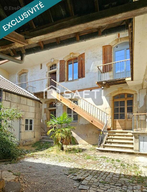 Appartement 83 m² à Ornans  - photo 1