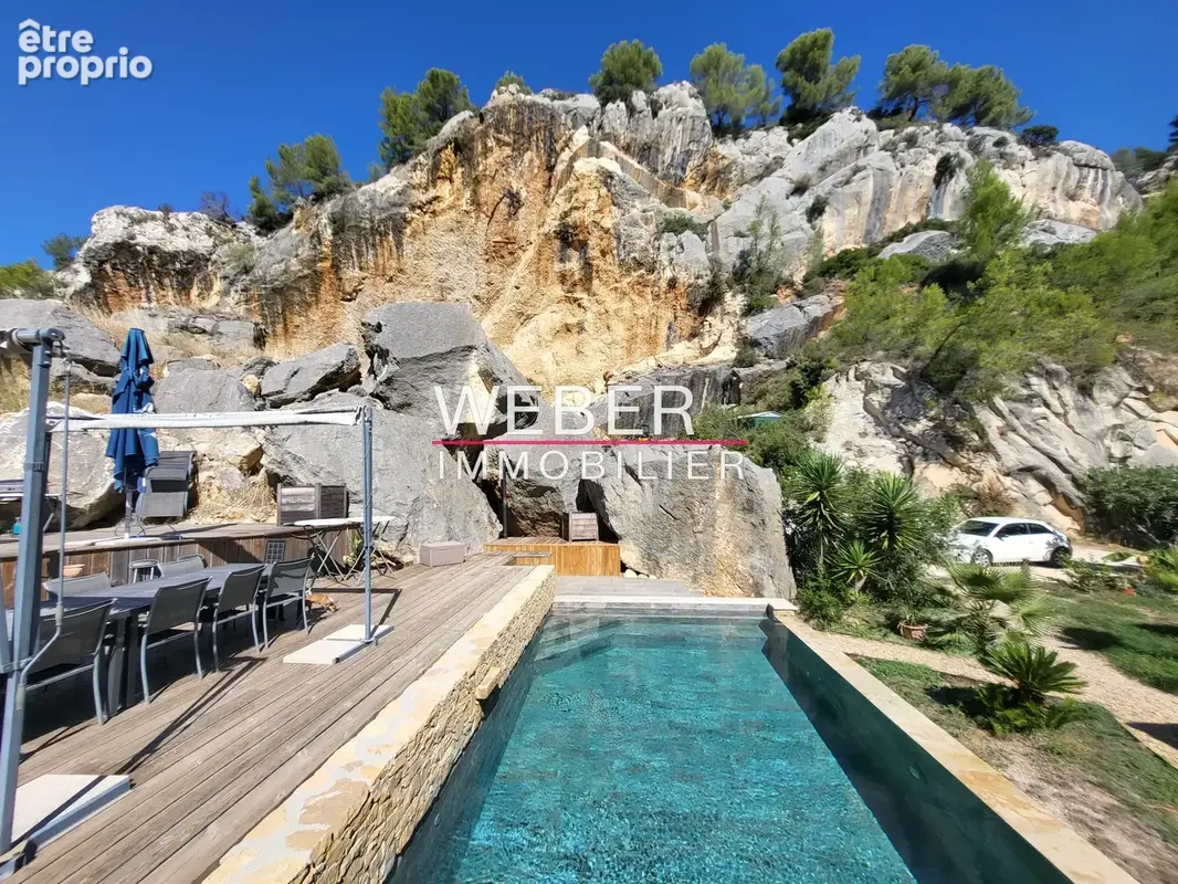 SAINTE ANNE D'EVENOS - Villa Plain pied 162 m2 - Piscine - Terrain 4800 m2 - photo 2