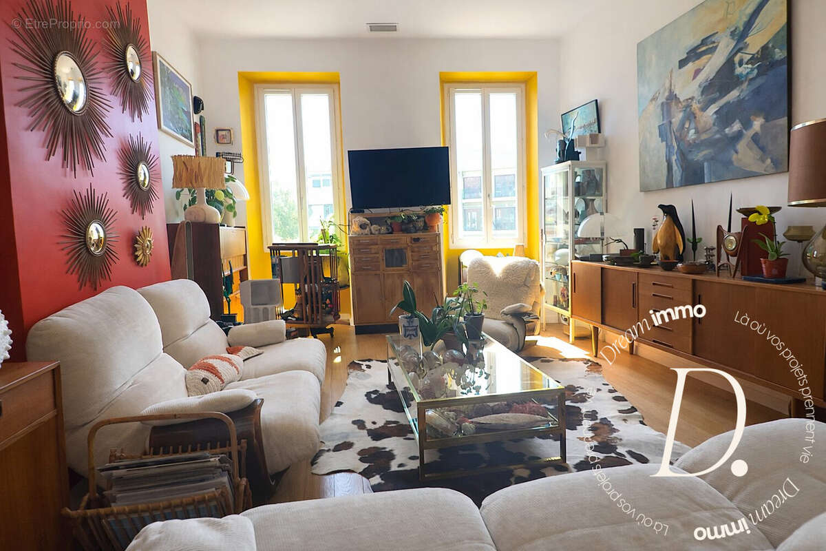 Appartement à MARSEILLE-6E