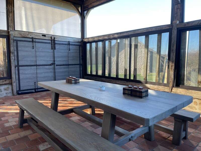 Maison à MAILHAC-SUR-BENAIZE