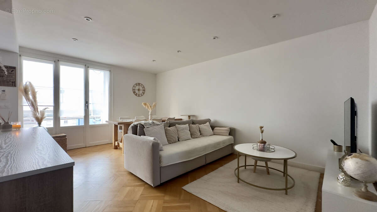 Appartement à SAINTE-FOY-LES-LYON