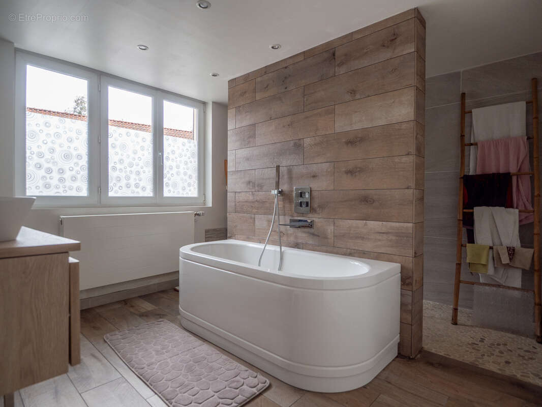 Maison à PERONNE-EN-MELANTOIS