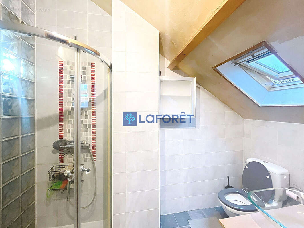 Maison à VAUX-LE-PENIL