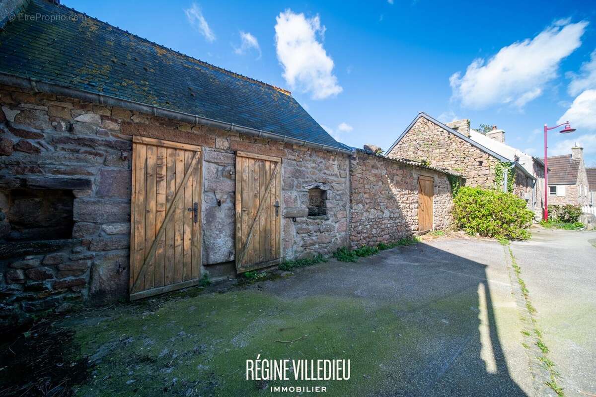 Maison à DIGULLEVILLE