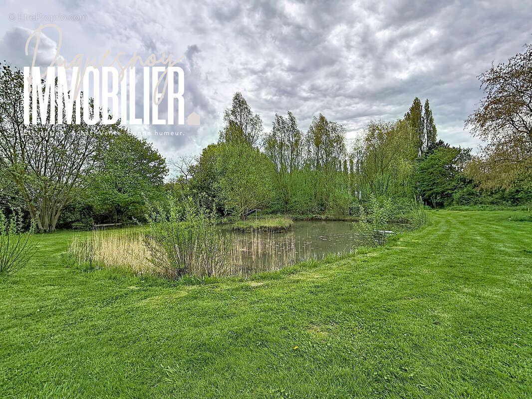 Maison à LA CHAPELLE-D'ARMENTIERES