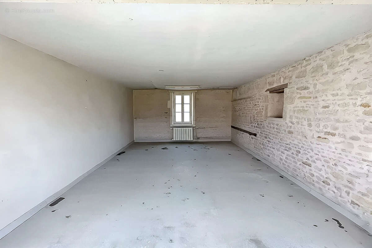 Maison à SAINTE-SOULLE