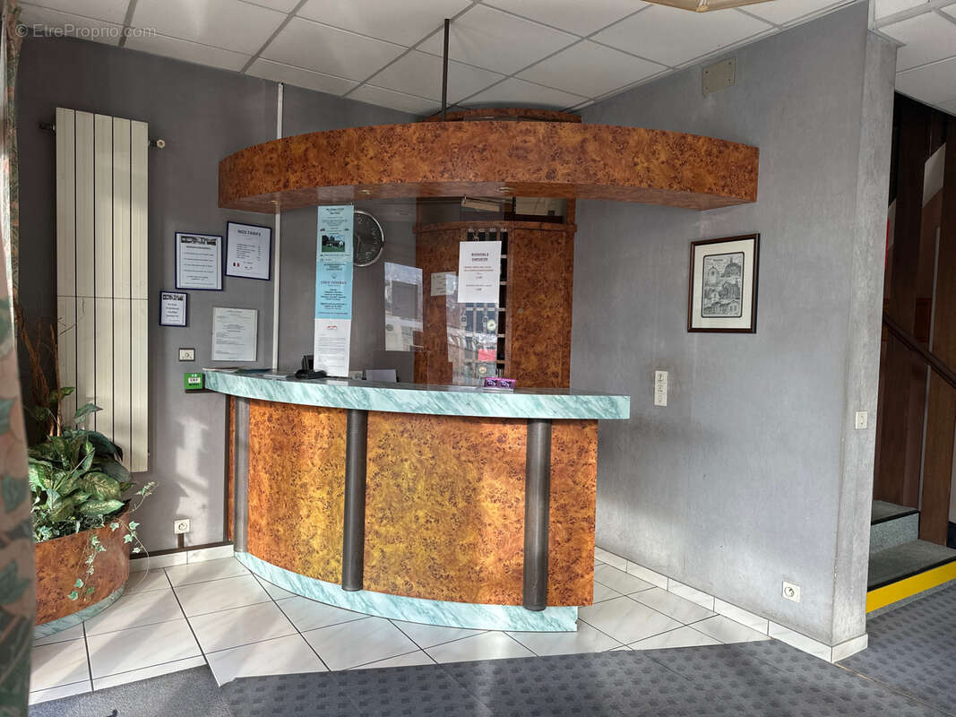 Commerce à DECAZEVILLE