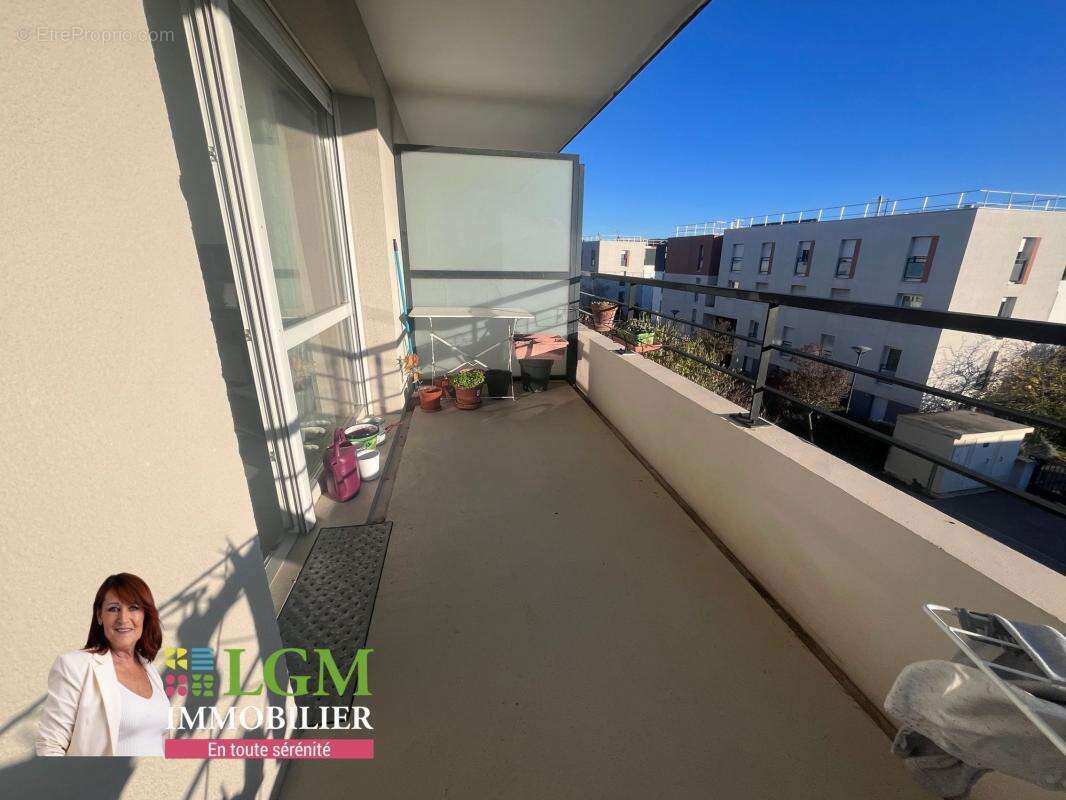 Appartement à CHATEAUNEUF-LES-MARTIGUES