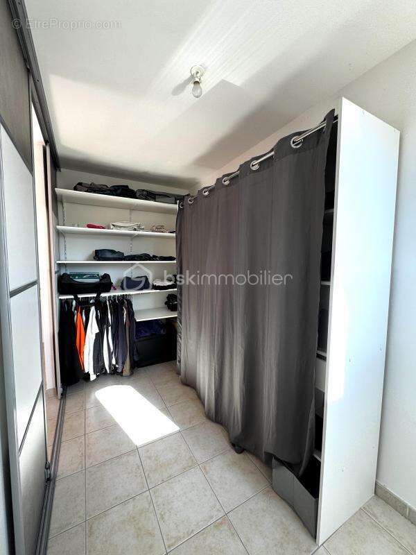 Maison à SAINT-LAURENT-DES-ARBRES