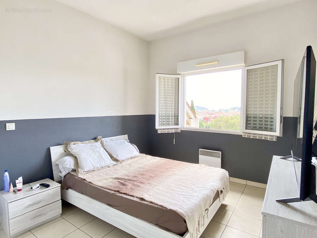 Appartement à VALLAURIS