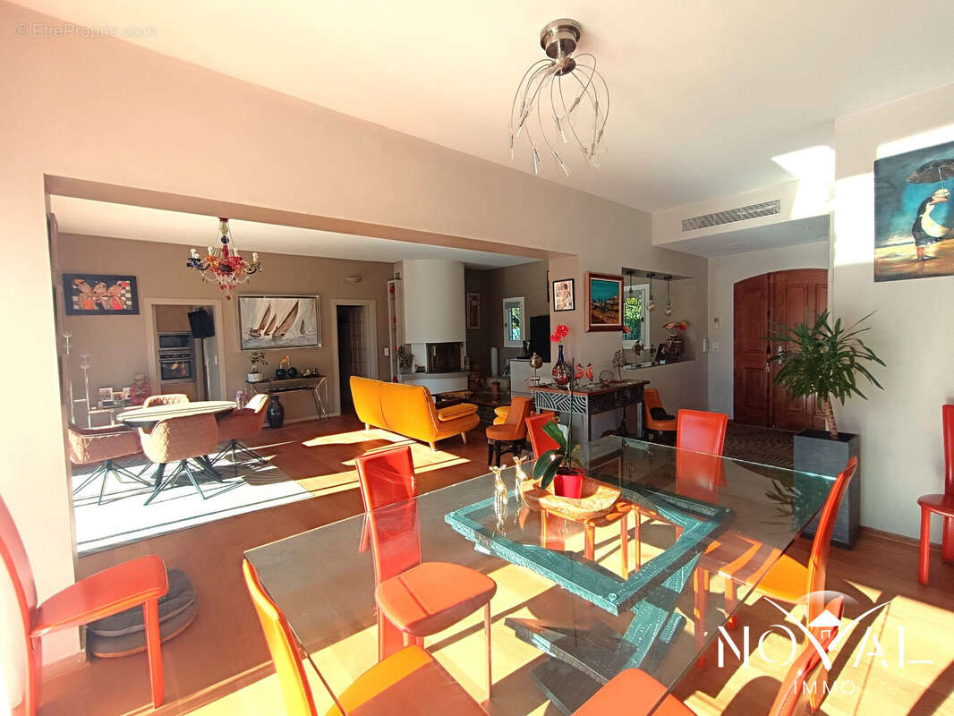 Maison à SAINT-CEZAIRE-SUR-SIAGNE