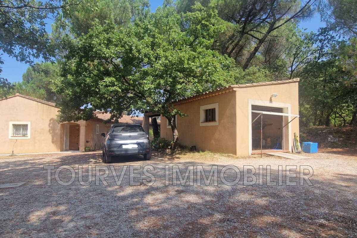 Maison 186 m² à Tourves  - photo 5