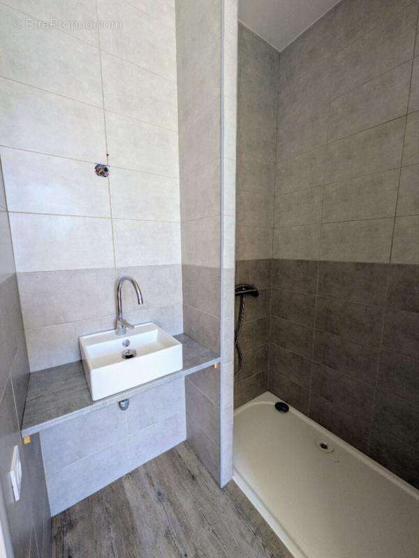 Appartement à LE COTEAU