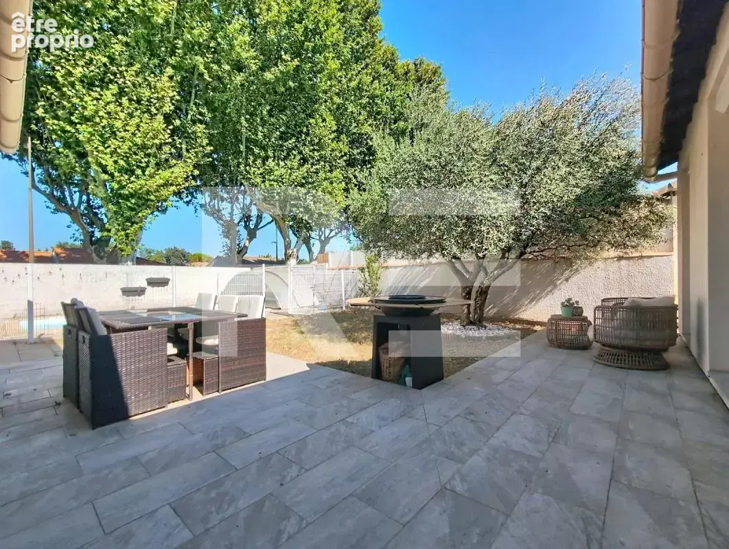Rare : plain-pied renove avec jardin piscine et garage - photo 5