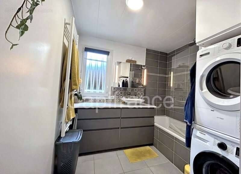 Appartement à SAINT-MARTIN-BELLEVUE