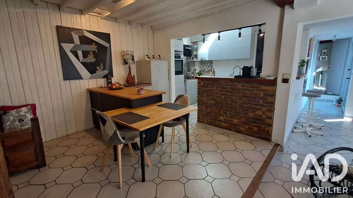 Photo 4 - Maison à BURES-SUR-YVETTE