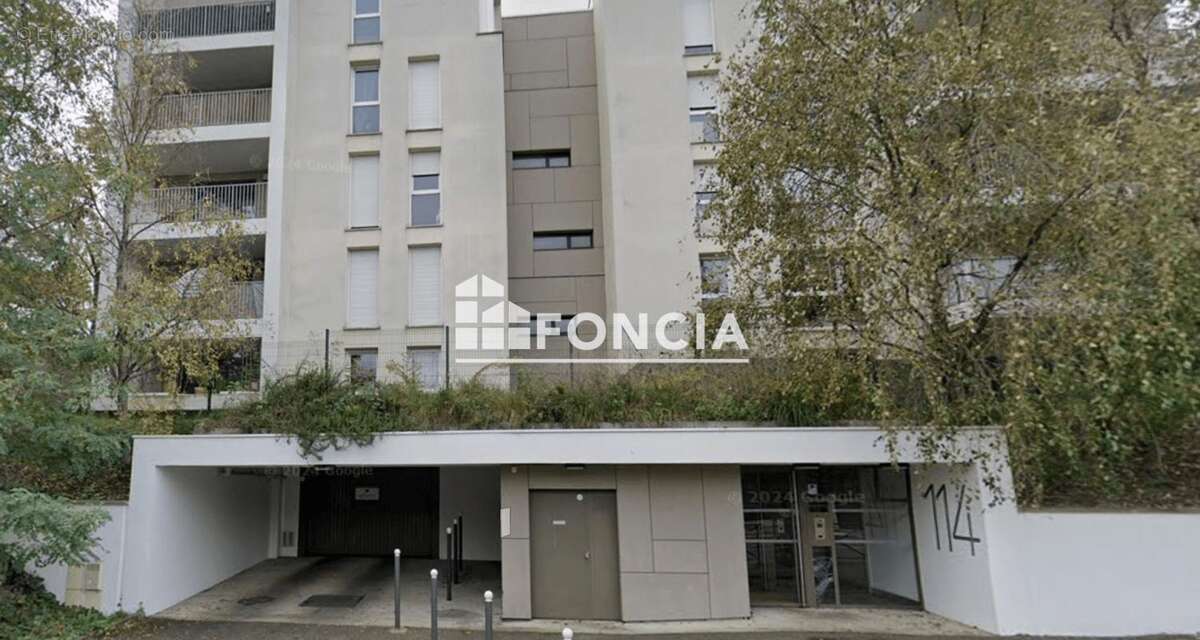 Appartement à DECINES-CHARPIEU