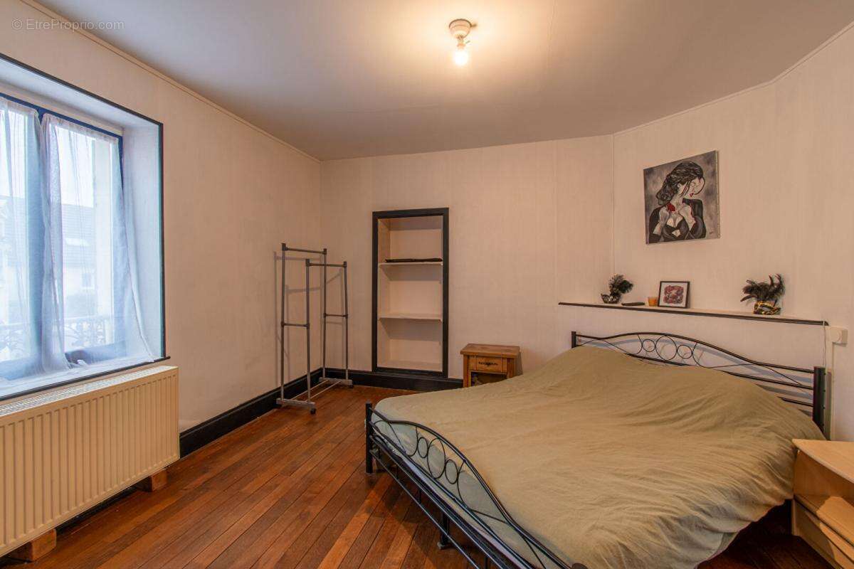 Maison à SAINT-GEORGES-SUR-LA-PREE