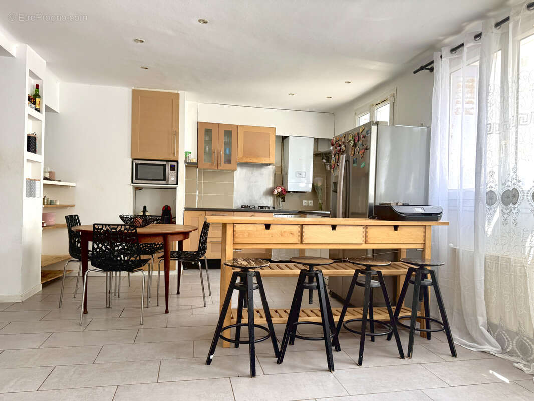 Appartement à MARSEILLE-8E