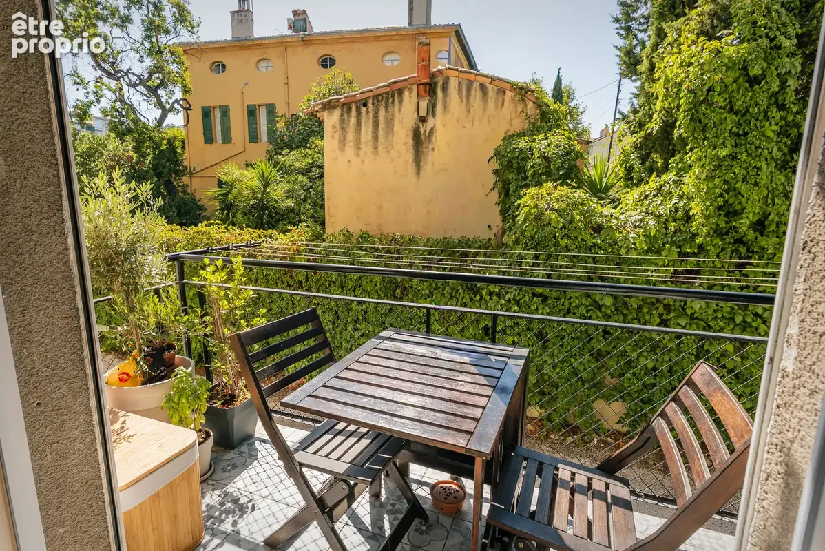 Appartement 3 pièces 62 m² · à Marseille-7e · 62 m² · 328 000 €