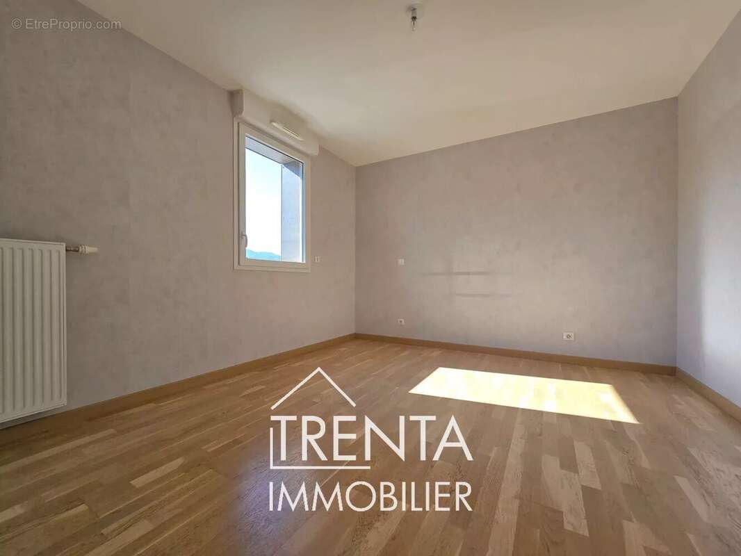 Appartement à MEYLAN