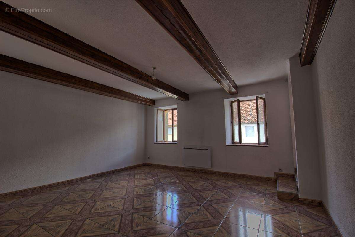 Immeuble de rapport avec 2 appartements et une maison - photo 3