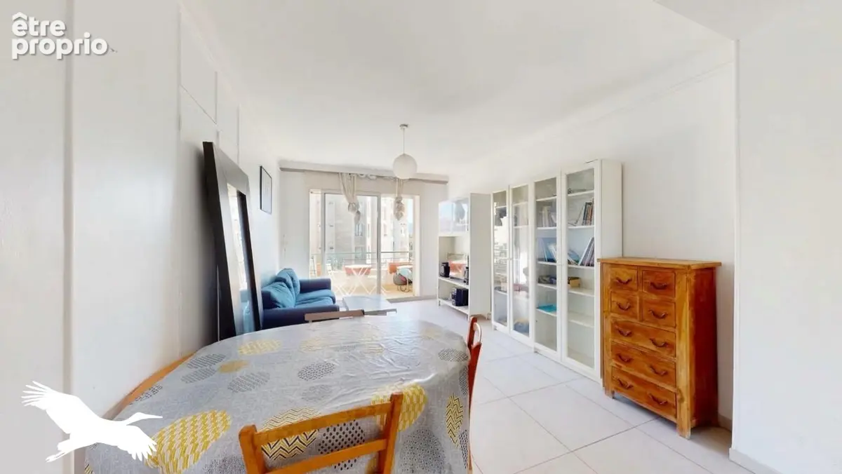 Jamy - À Vendre - T4 de 70m2 avec balcon - résidence Square Michelet - secteur Vélodrome 13009 à coté du tramway et métro + BOX  - photo 3