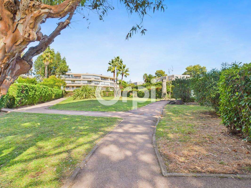 Appartement à MANDELIEU-LA-NAPOULE