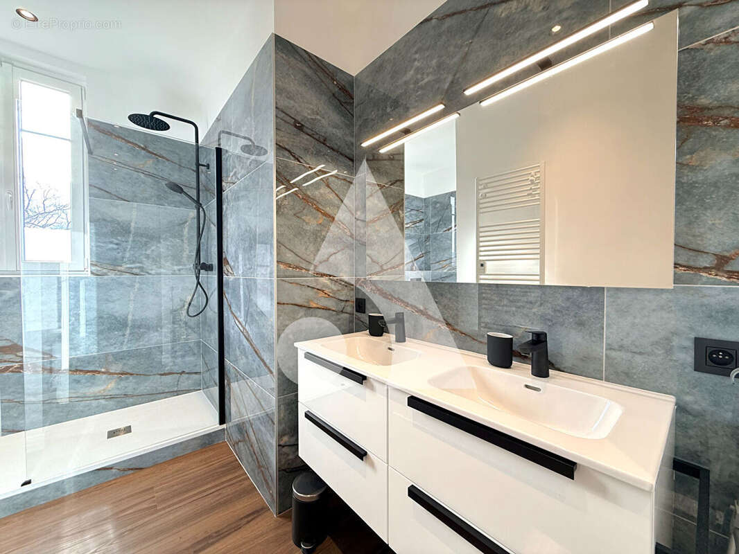 Appartement à AIX-LES-BAINS