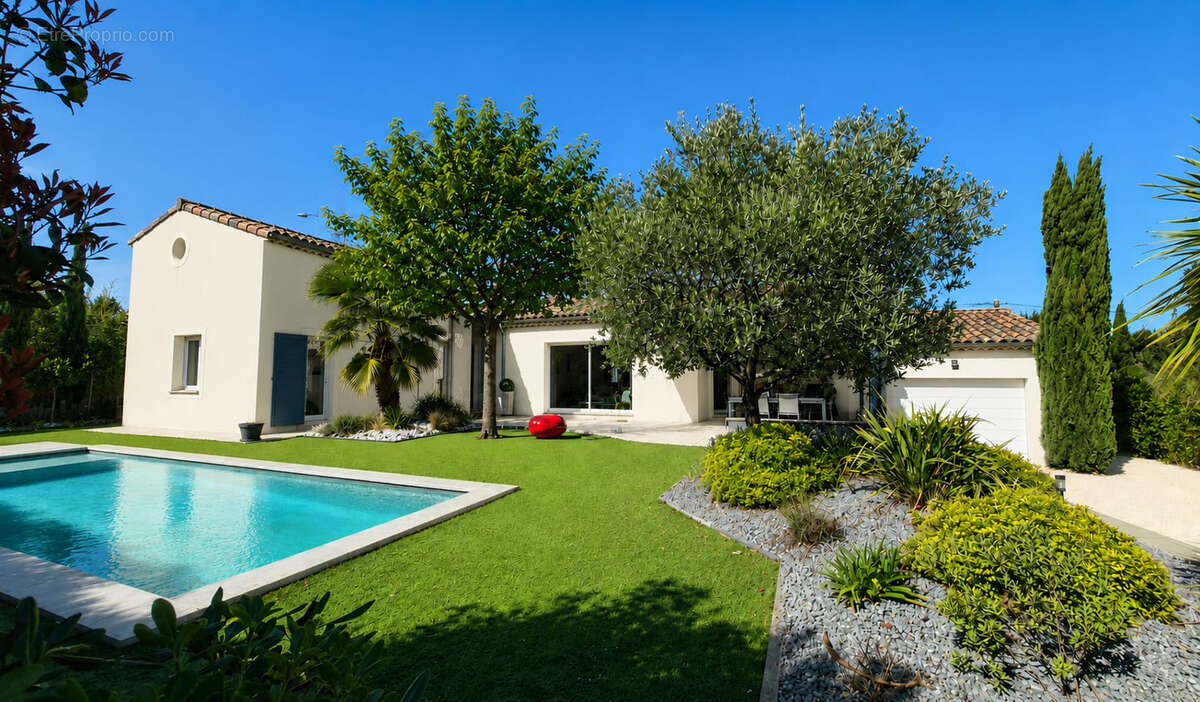 Maison à SAINT-SATURNIN-LES-AVIGNON