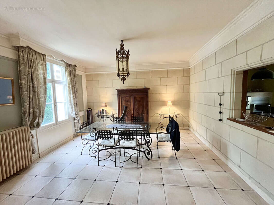 Maison à SAINT-ETIENNE-DE-CHIGNY