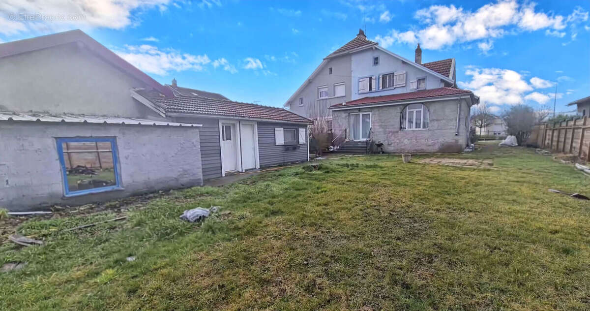 Maison à THAON-LES-VOSGES