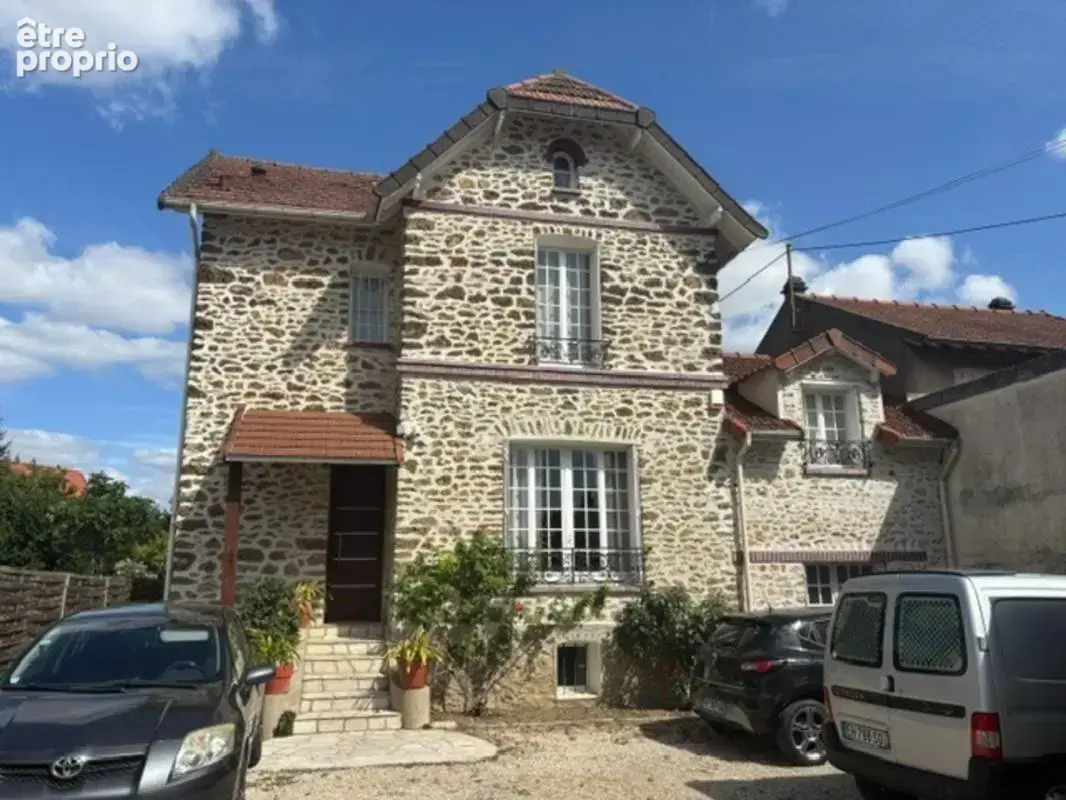 Maison à BROU-SUR-CHANTEREINE