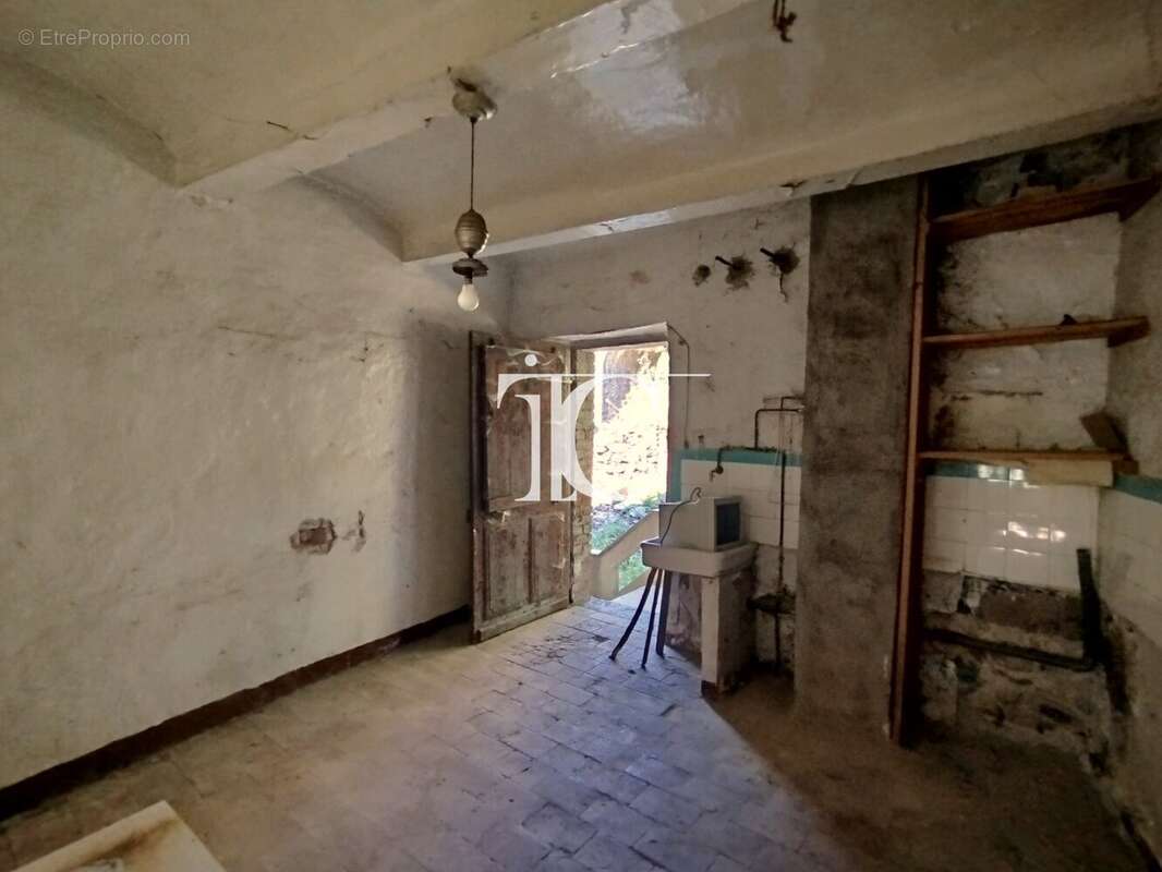 Propriété de caractère  Ancienne filature à réinventer dans un cadre d'exception - A RENOVER ENTIEREMENT - - photo 16