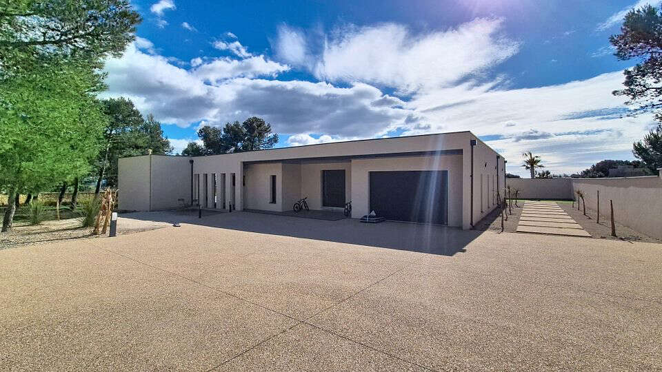 Élégante villa contemporaine de plain-pied dans un domaine résidentiel prisé - photo 15