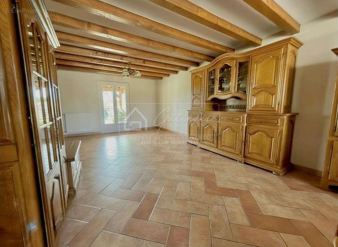 Maison à MILLY-LA-FORET