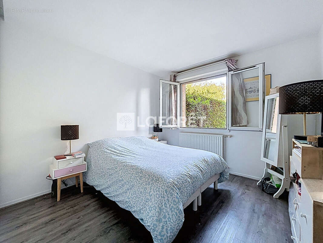 Appartement à VERNEUIL-SUR-SEINE