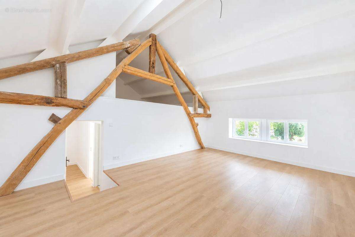 Maison rénovée de 192 m² à Neauphle-le-Vieux - photo 9