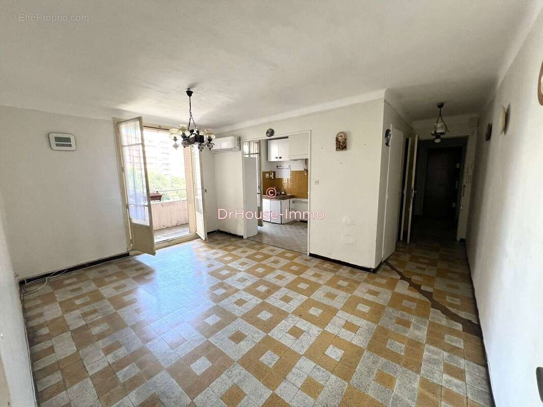 Appartement à MARSEILLE-9E