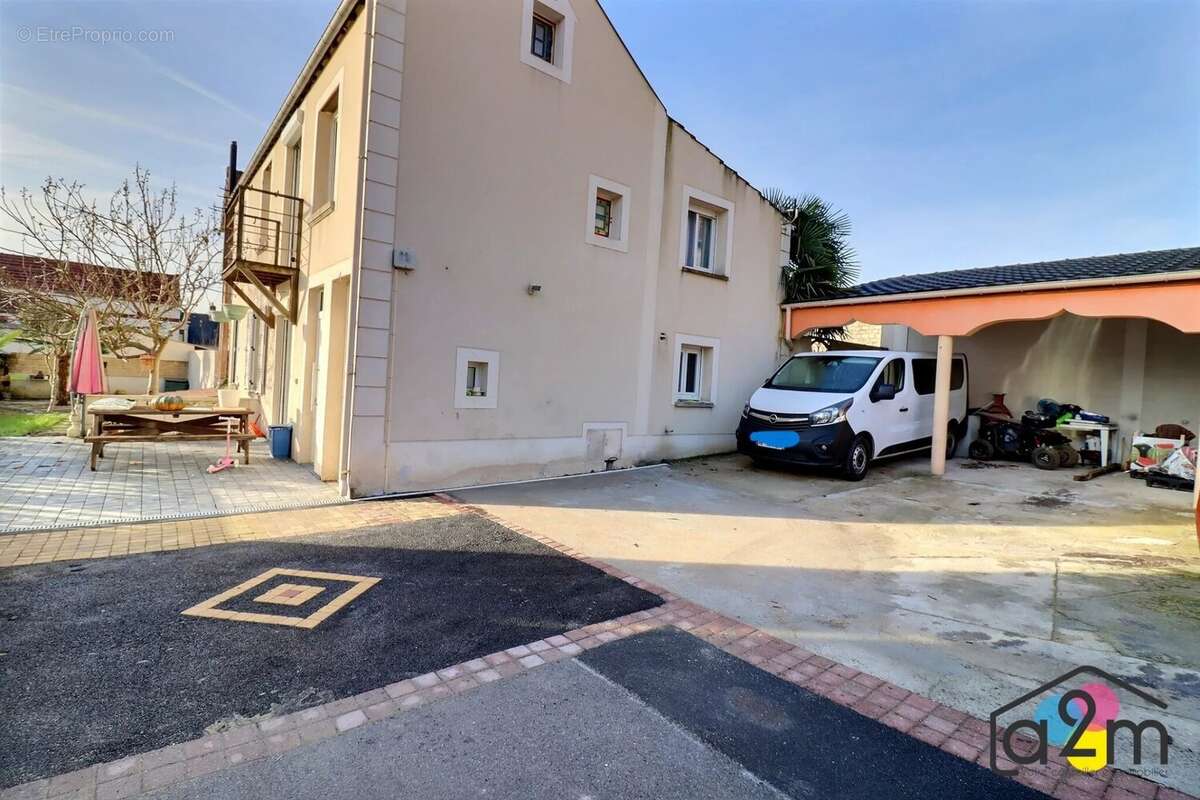 Maison à MONTATAIRE