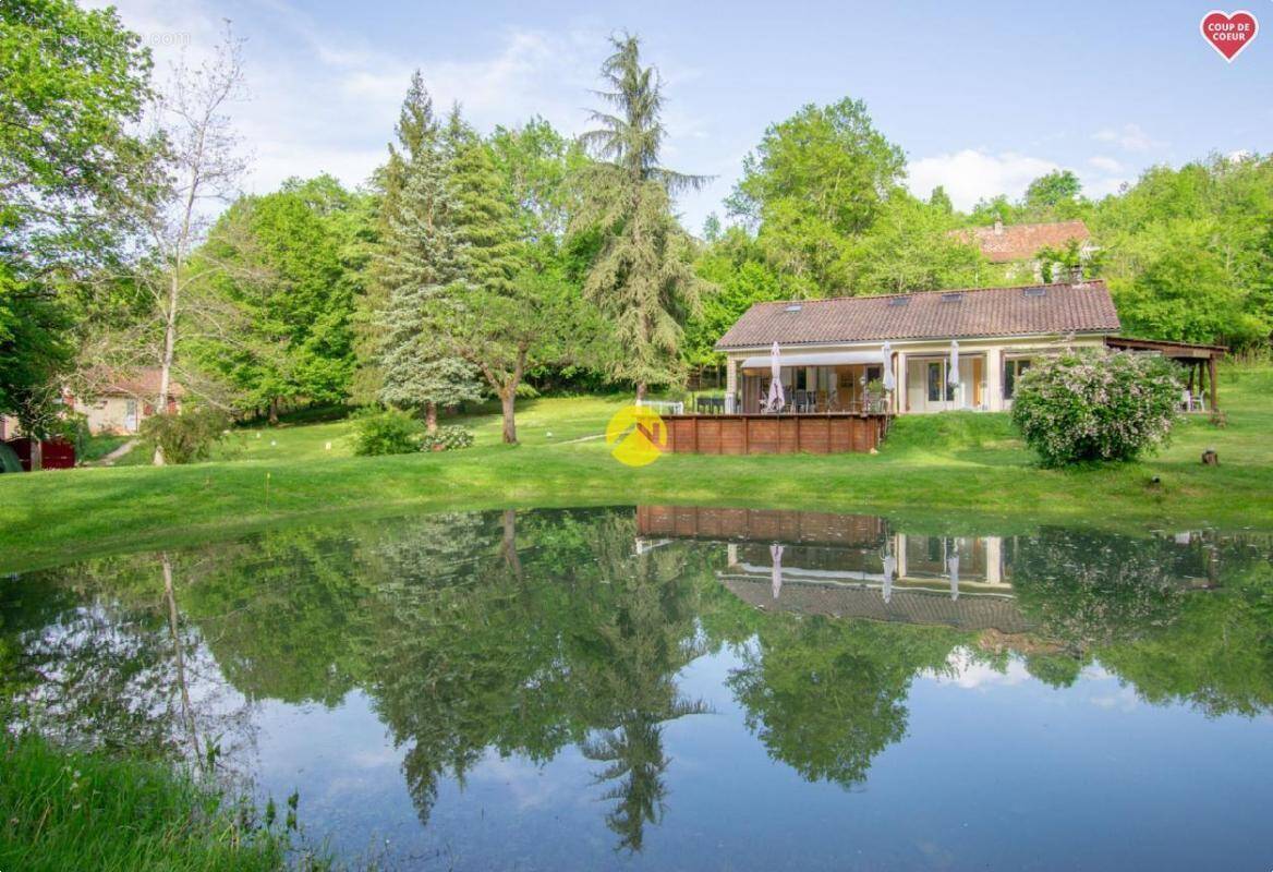 Maison à LE BUISSON-DE-CADOUIN