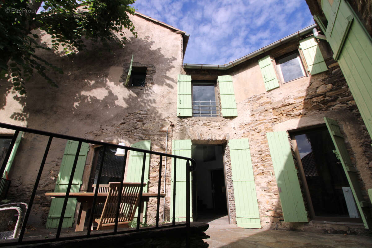 Maison à COLOMBIERES-SUR-ORB