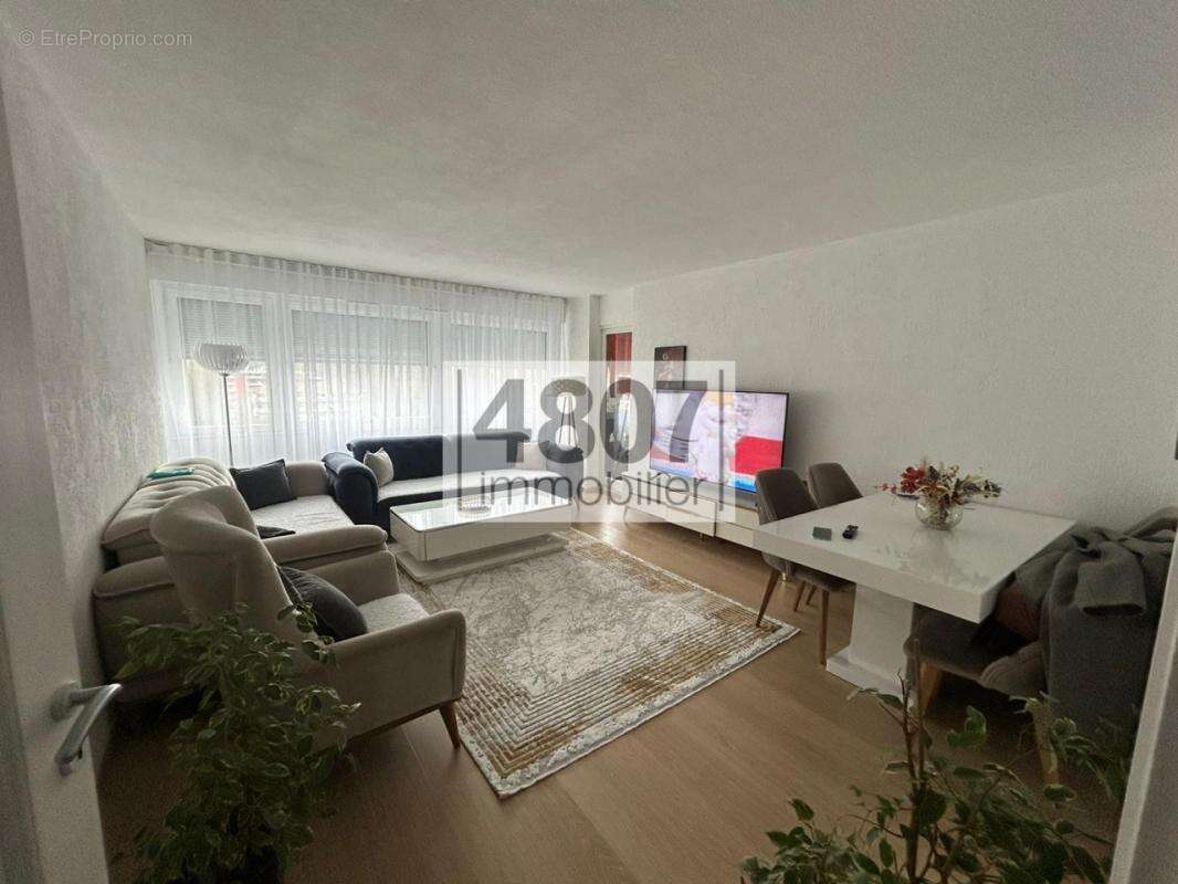 Appartement à SAINT-JULIEN-EN-GENEVOIS