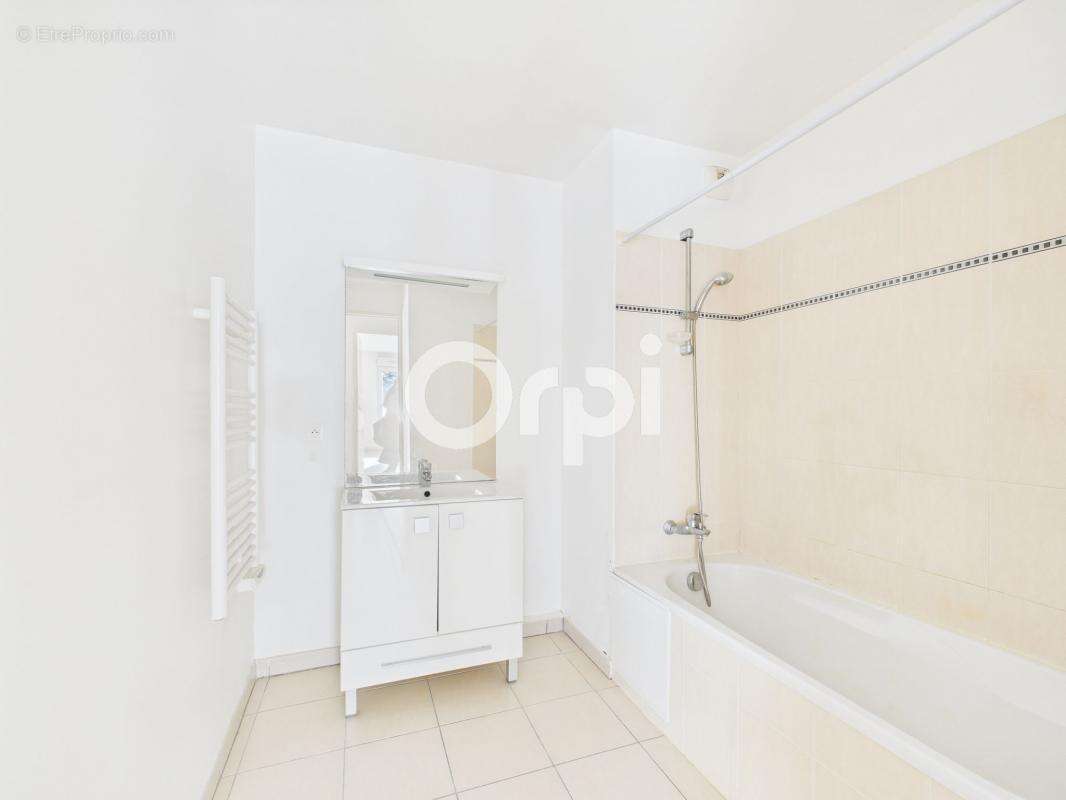 Appartement à MANDELIEU-LA-NAPOULE