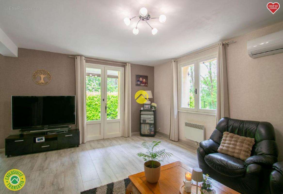Maison à LE BUISSON-DE-CADOUIN