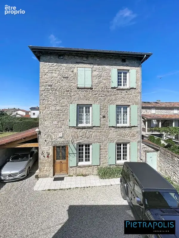 Maison 280 m² à Soucieu-En-Jarrest  - photo 2