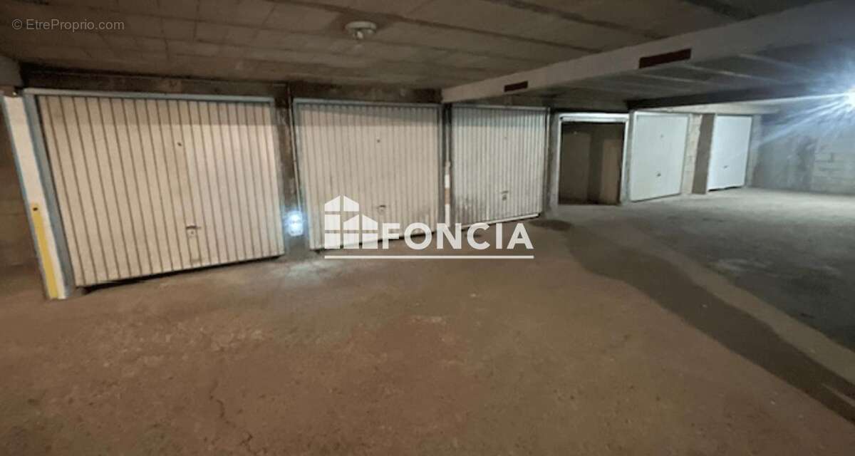 Parking à ETAMPES
