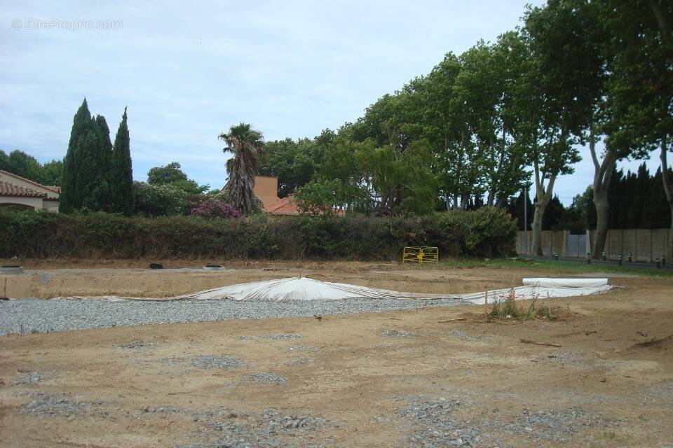 Terrain à THEZA