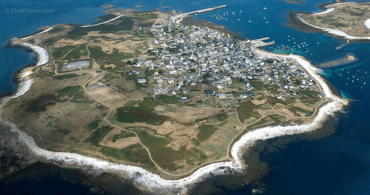 Terrain à ILE-MOLENE