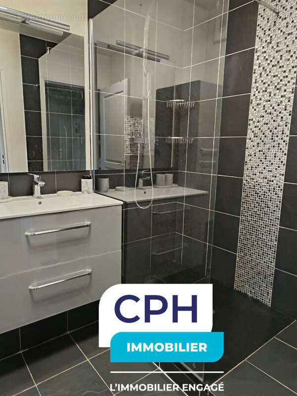 Appartement à CHARENTON-LE-PONT